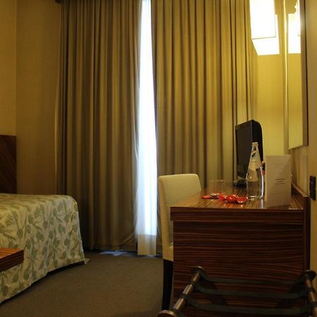 Mh Hotel Piacenza Fiera Exterior photo