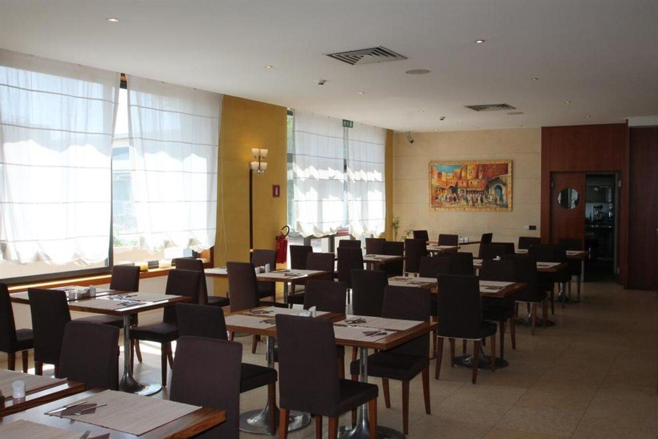 Mh Hotel Piacenza Fiera Exterior photo