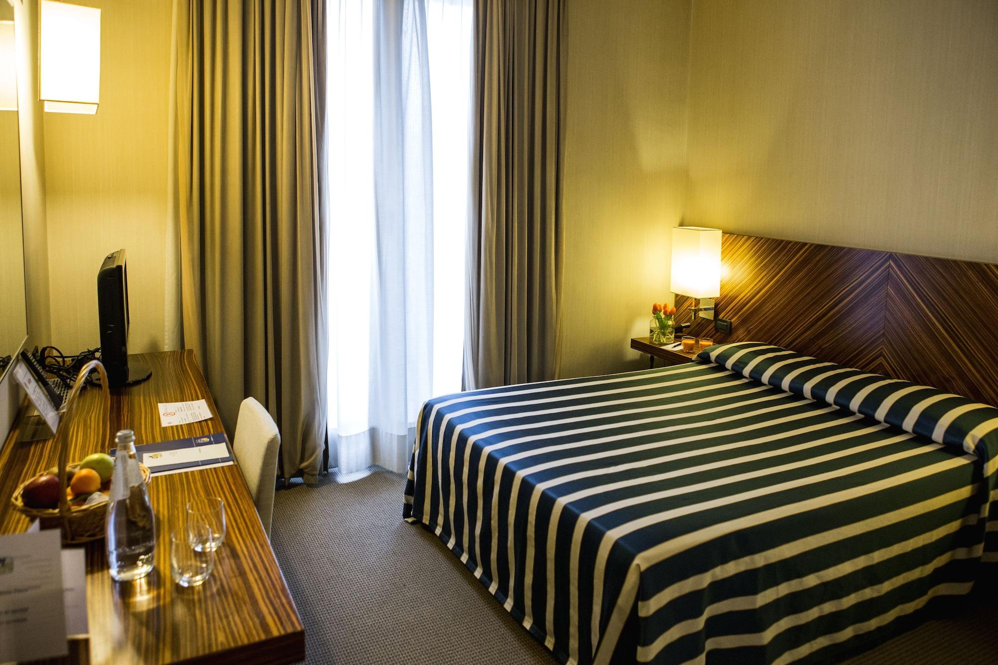 Mh Hotel Piacenza Fiera Exterior photo