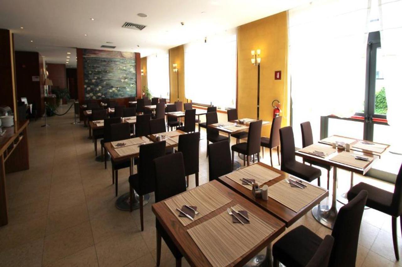 Mh Hotel Piacenza Fiera Exterior photo